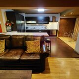 Apartament4 camere pe bd 13Septembrie stradal-Marriott, gresie VERSACE